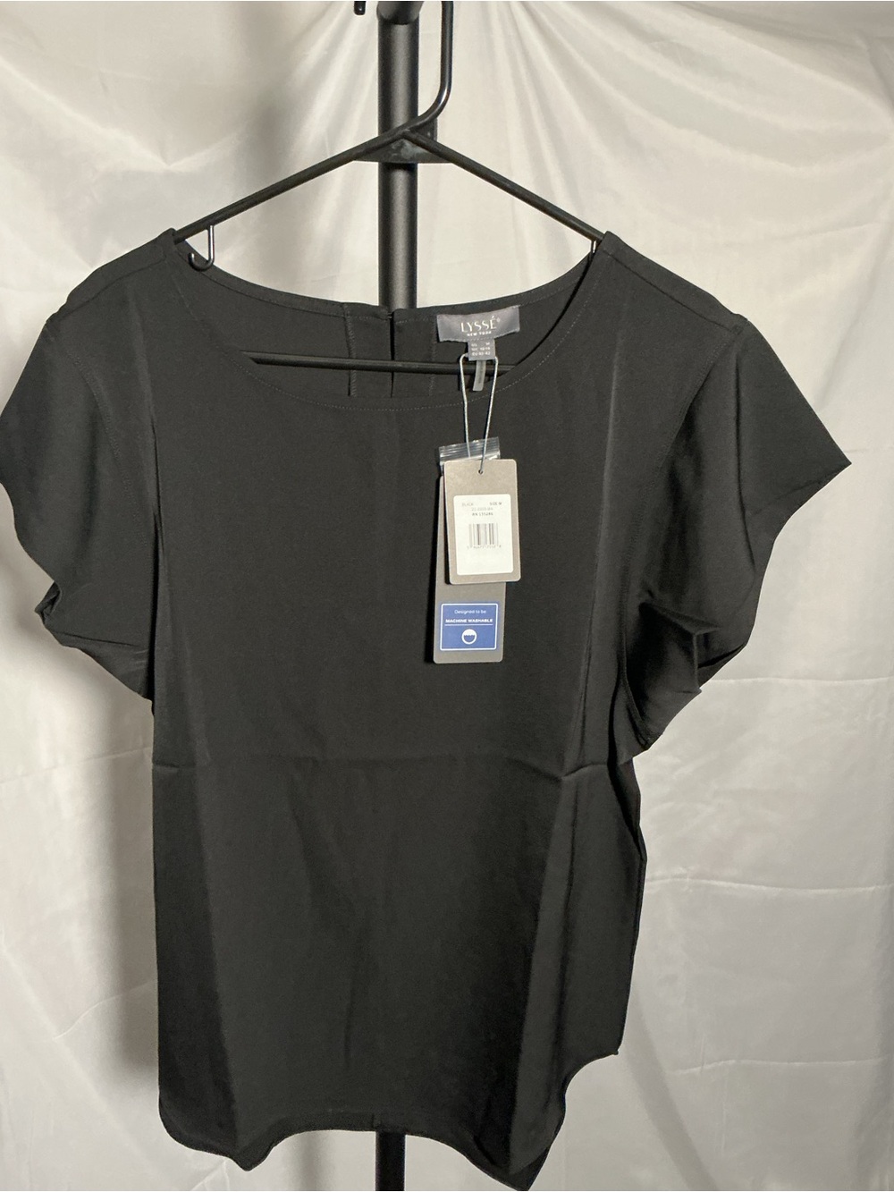 NWT LYSSÉ Black Short Sleeve Top Size M Machine Washable